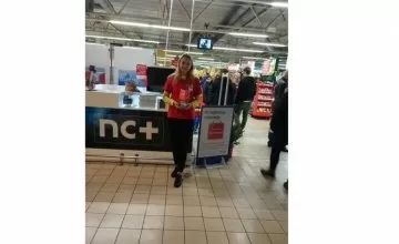 Uczniowie powiatowego Zespołu Szkół nr 2 we Wronkach zbierali dla potrzebujących