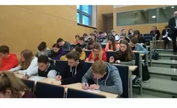 Młodzież ze Szkoły na Leśnej na Uniwersytecie Młodego Odkrywcy