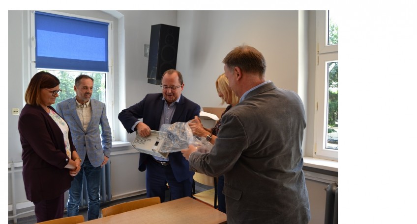 Młodych techników ze "Szkoły na Leśnej" wspiera Firma Amica