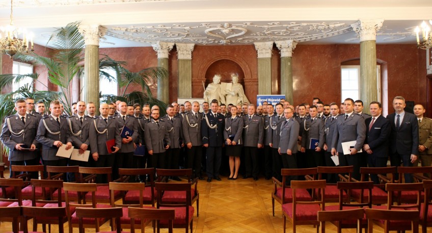 Kryształowa Gwiazda dla Policjantów z Komendy Powiatowej Policji w Szamotułach