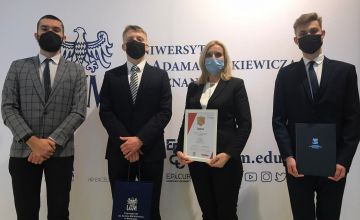 Złota tarcza dla Zespołu Szkół nr 1 im. Powstańców Wielkopolskich we Wronkach