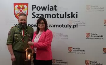 Betlejemskie Światełko Pokoju w Starostwie Powiatowym
