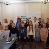 Starosta Szamotulski Beata Hanyżak wraz z grupą Wielkoduchy