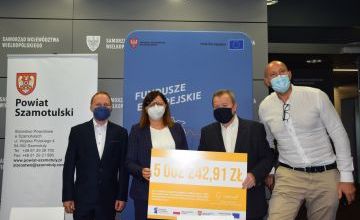 Podpisanie umowy na doposażenie pracowni zawodowych  (5)