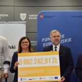 Podpisanie umowy na doposażenie pracowni zawodowych  (3)