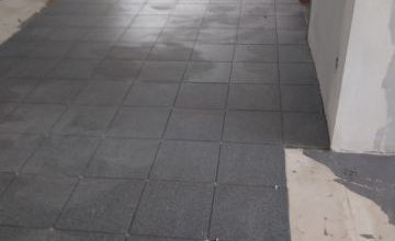 Trwa modernizacja korytarzy Zespołu Szkół nr 2 we Wronkach (4)