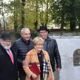 Zdjęcie gości z Dyrektorem ZS nr 2 Zygmuntem Sługocki