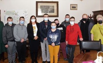Uczniowie Zespołu Szkół Specjalnych z wizytą u Starosty Beaty Hanyżak (2)