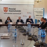 Marszałek Województwa Wielkopolskiego Marek Woźniak, Poseł na Sejm RP Jakub Rutnicki, Starosta Szamotulski Beata Hanyżak, Dyrektor Szpitala Remigiusz Pawelczak oraz Wicestarosta Rafał Zimny, Zarząd Powiatu i Przewodniczący Rady Powiatu
