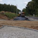 wykonywanie nawierzchni ścieżki pieszo - rowerowej (1)