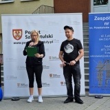 Dyrektor Zespołu Szkół nr 1 im. Powstańców Wlkp. we Wronkach - Szkoła na Leśnej Monika Kozber przemawia do uczestników 