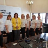 Starosta Szamotulski Beata Hanyżak wraz z Kołem Gospodyń Wiejskich w Brodziszewie