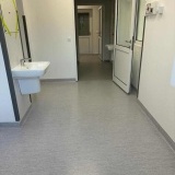 nowe izolatki przygotowywane do przyjęcia pierwszych pacjentów