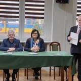 Starosta Szamotulski Beata Hanyżak wraz z Burmistrzem Miasta i Gminy Ostroróg Romanem Napierałą