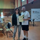 Starosta Szamotulski Beata Hanyżak wraz z jednym z zawodników