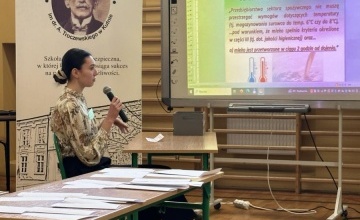 Uczestniczka podczas Olimpiady Wiedzy o Mleku i Mleczarstwie