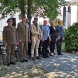 Wicestarosta Szamotulski Przemysław Nowak, Członek Zarządu Szymon Erenc, Burmistrz Miasta i Gminy Wronki Rafał Zimny, Dyrektor ZS nr 1 we Wronkach Monika Kozber, Komendant Powiatowy Policji  w Szamotułach Waldemar Dobrychłop oraz brygadziści